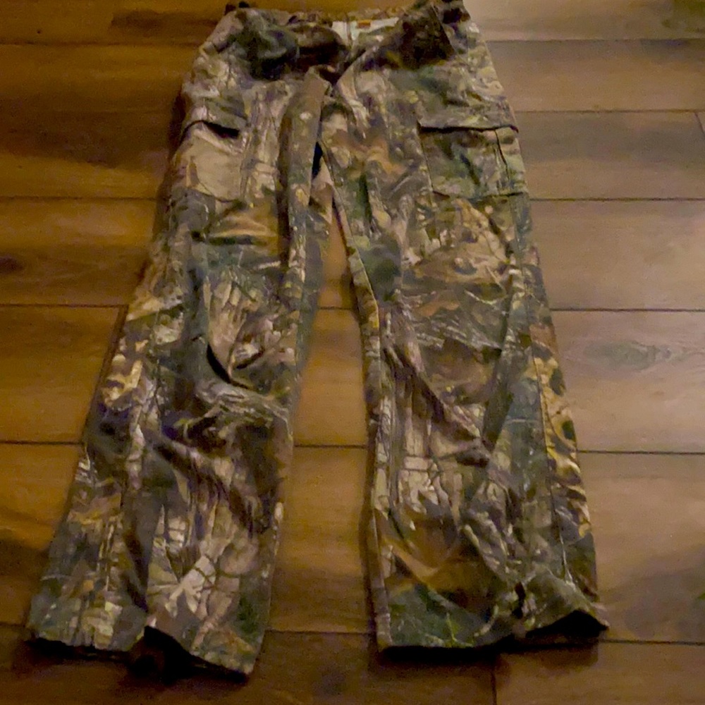 Cabelas Camo cargo pants